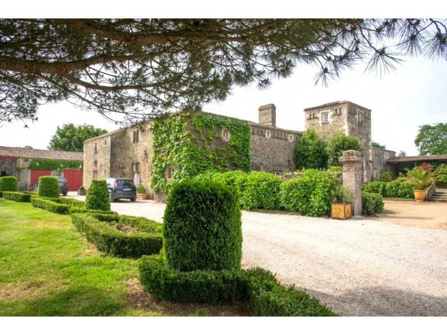 Logis De La Robliniere Bed & Breakfast Landevieille Exterior photo